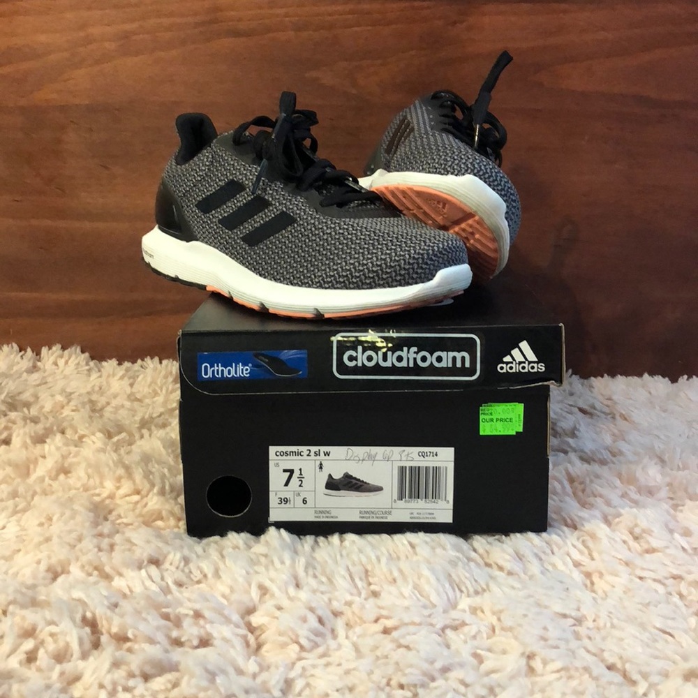 Adidas cloudfoam. NEW